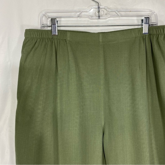 Draper’s & Damon’s Women’s Sage Green Pull-On Flowy Pants - Picture 2 of 5